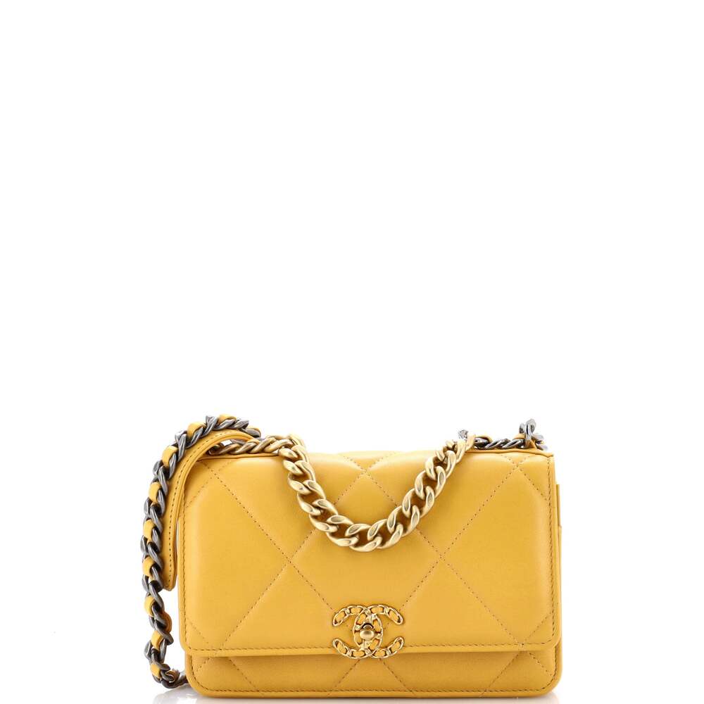 Chanel 19 Wallet On Chain Quilted #336015C39B